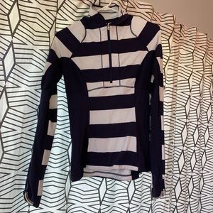 Lululemon athletica size 6 pullover blue